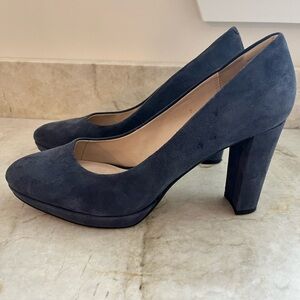 Clarks Narrative Navy Blue Suede Block Heel Pump size 10.5